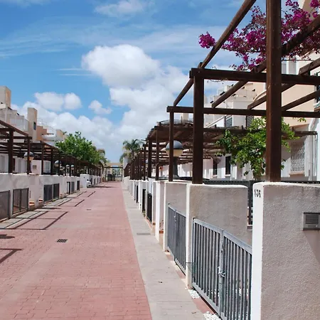 Magnifico Adosado Con Piscina En Urb. Palm Alcossebre