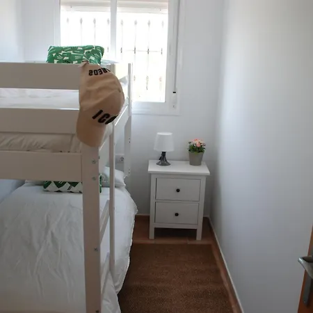 Magnifico Adosado Con Piscina En Urb. Palm